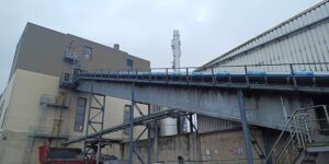 Lösung eines Dichtungsproblems durch LIFTUBE®-Förderer in einem Biomassekraftwerk
