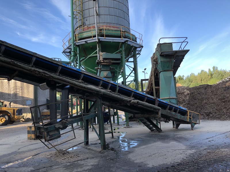 wood chip conveyor