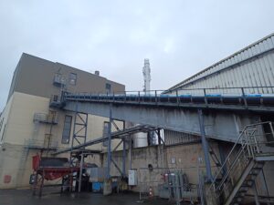 El transportador LIFTUBE® resuelve el problema del sellado en una central de biomasa